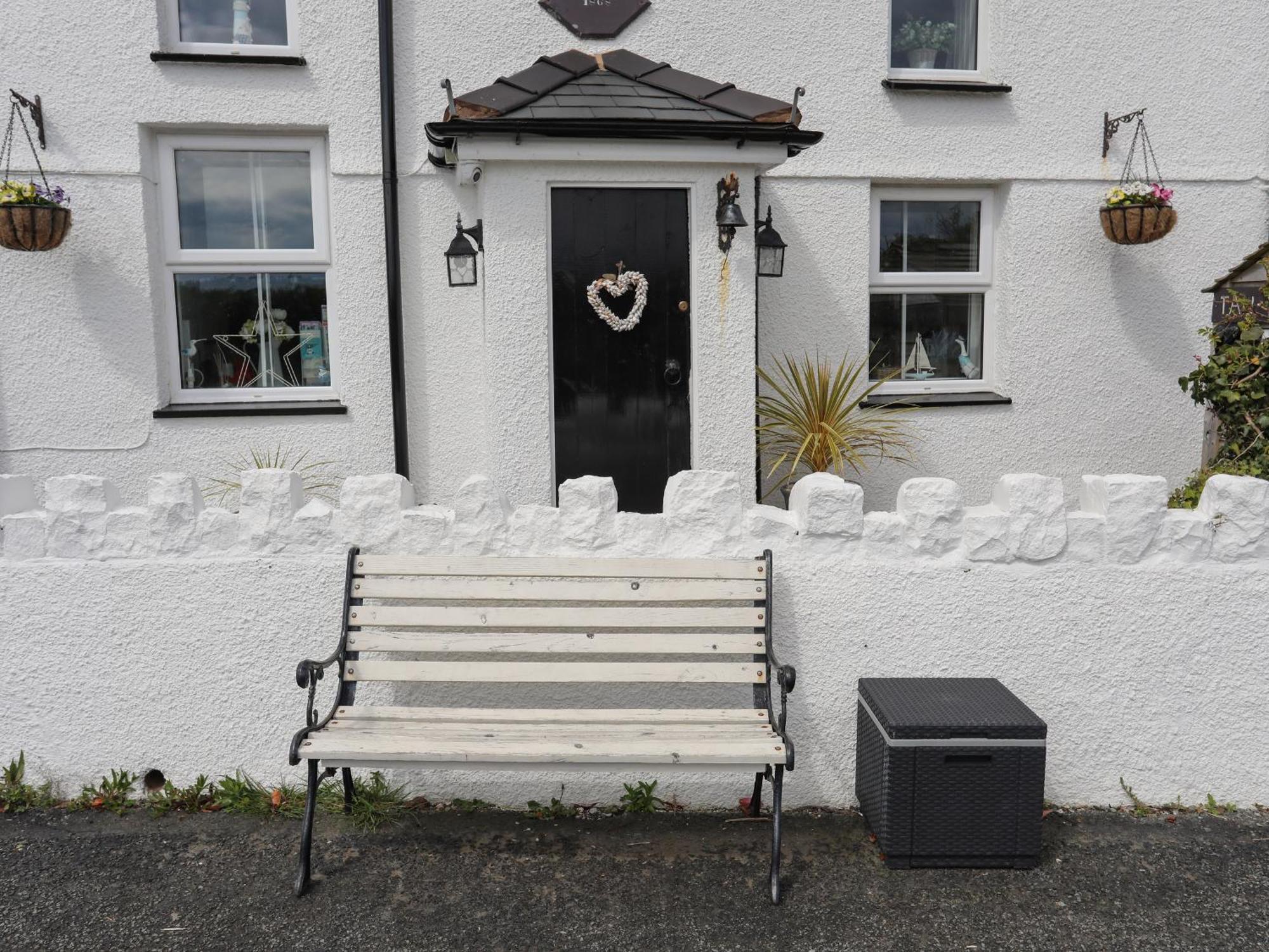 Tan Yr Allt Pwllheli Exterior photo